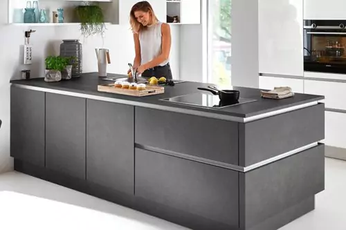 SURROUNDED BY WHITE: A GREY KITCHEN ISLAND