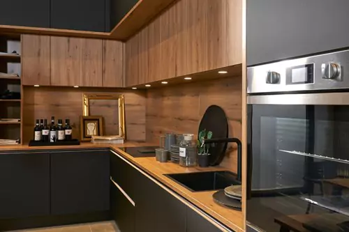 BLACK: THE TREND COLOUR IN KITCHEN DESIGN