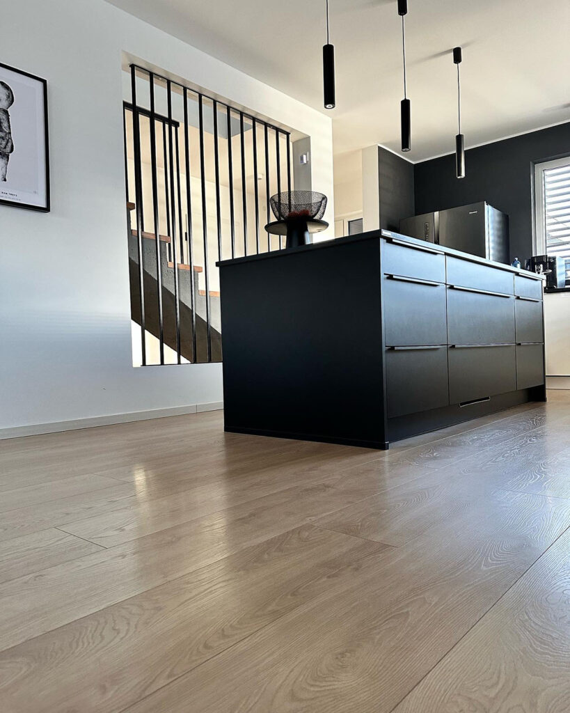 Nolte kitchen island in black