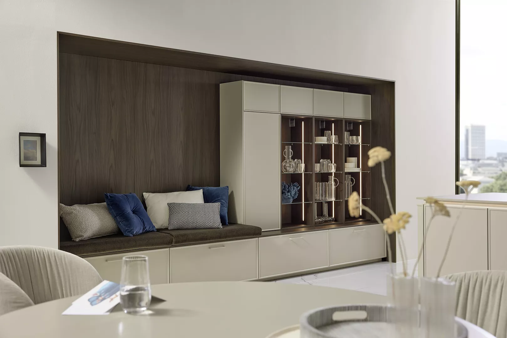 Κουζίνα Nolte Kitchens Greece και interSCALA – σύγχρονος χώρος με minimal design και φυσικές αποχρώσεις